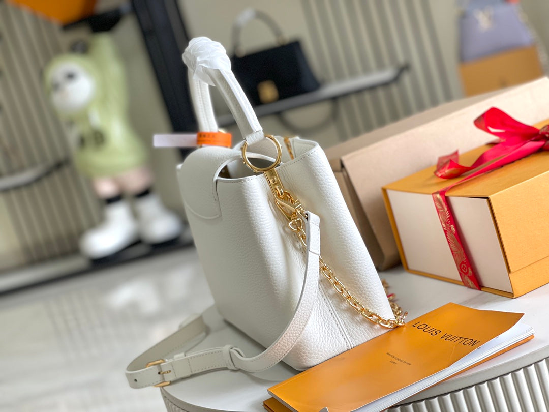 Premium with a full set of packaging [premium boutique original leather M22375💋M20845 white flower triple combination]