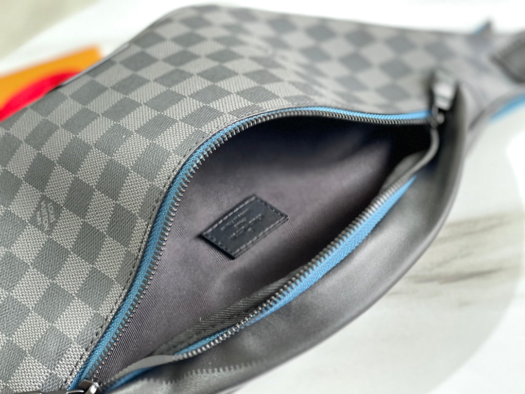 [Superior original leather and all steel hardware] M44336 Heiger leather