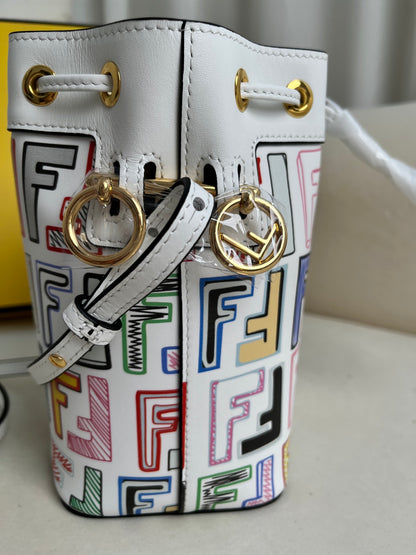 color Small Mon Tresor bucket bag