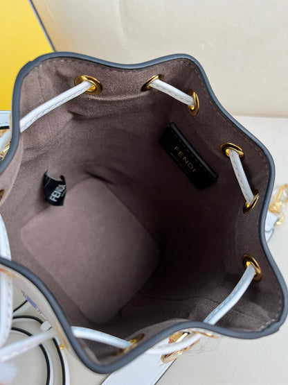 color Small Mon Tresor bucket bag