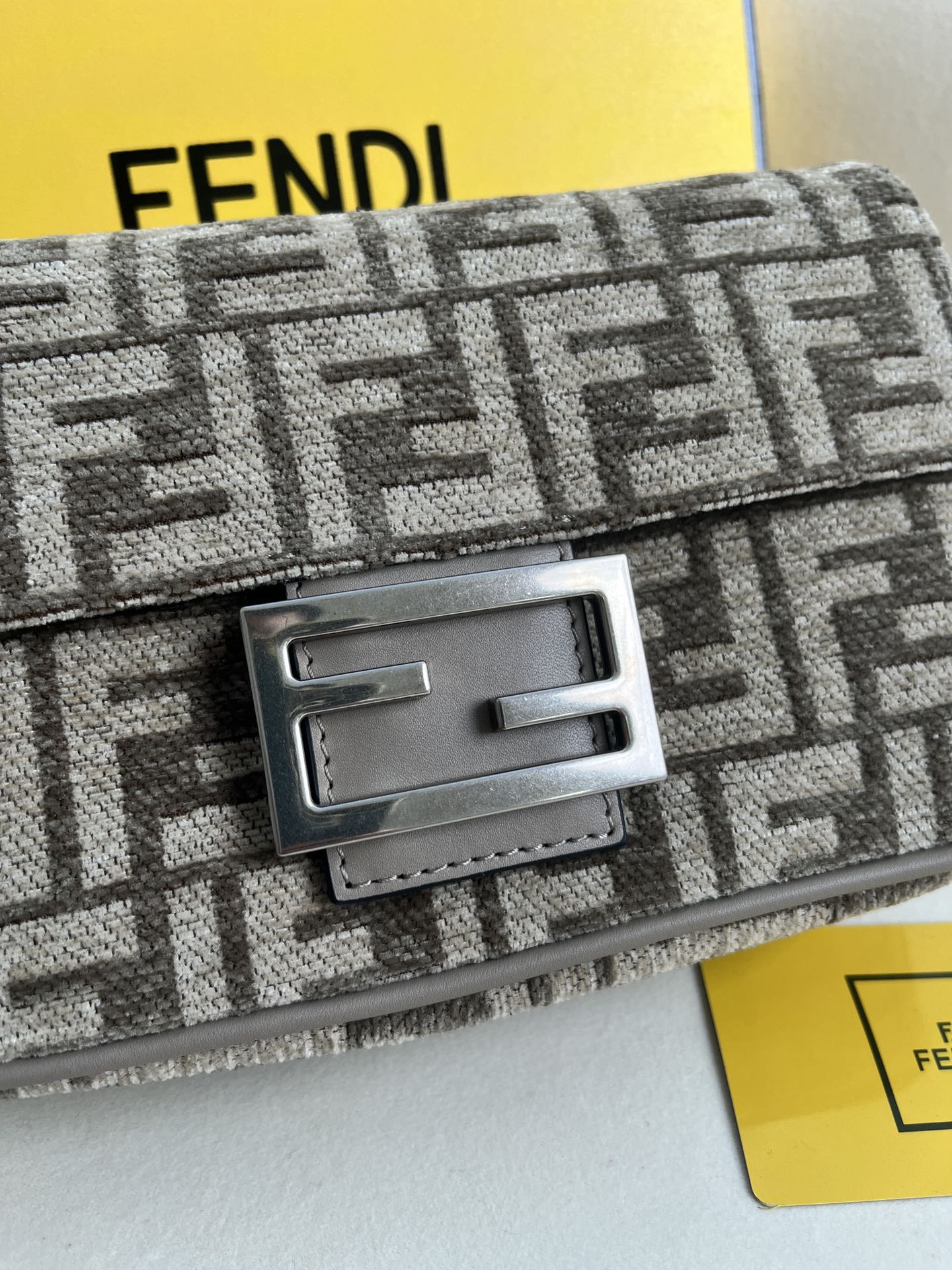 Iconic Baguette Medium Chain Bag Style number: 232