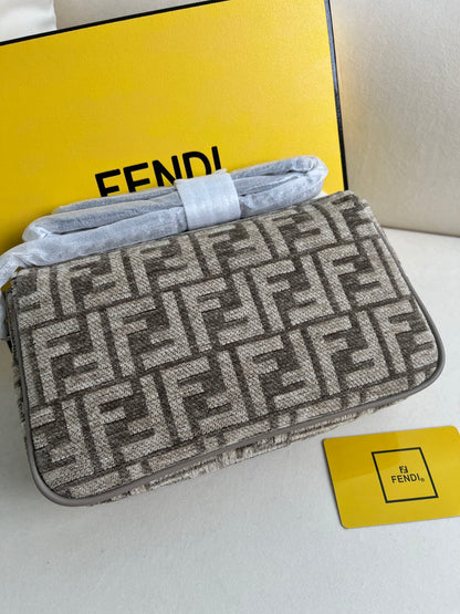 Iconic Baguette Medium Chain Bag Style number: 232