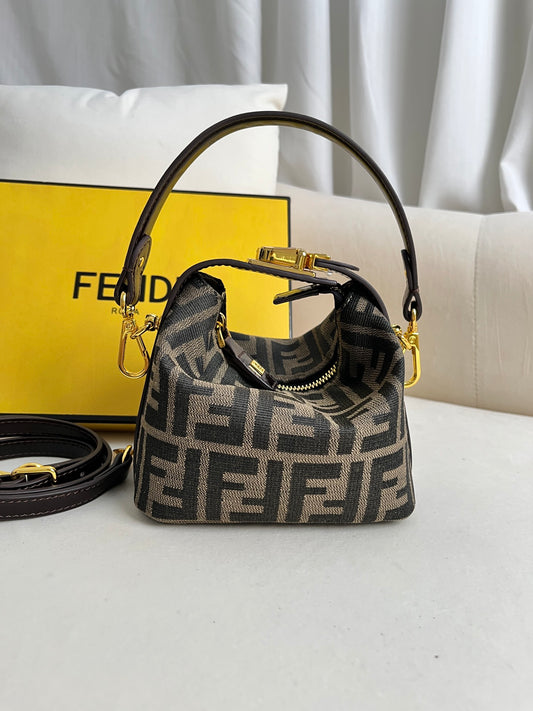 🔥FENDI🔥Super hot lunch box second-hand bag, double F presbyopic iconic style.