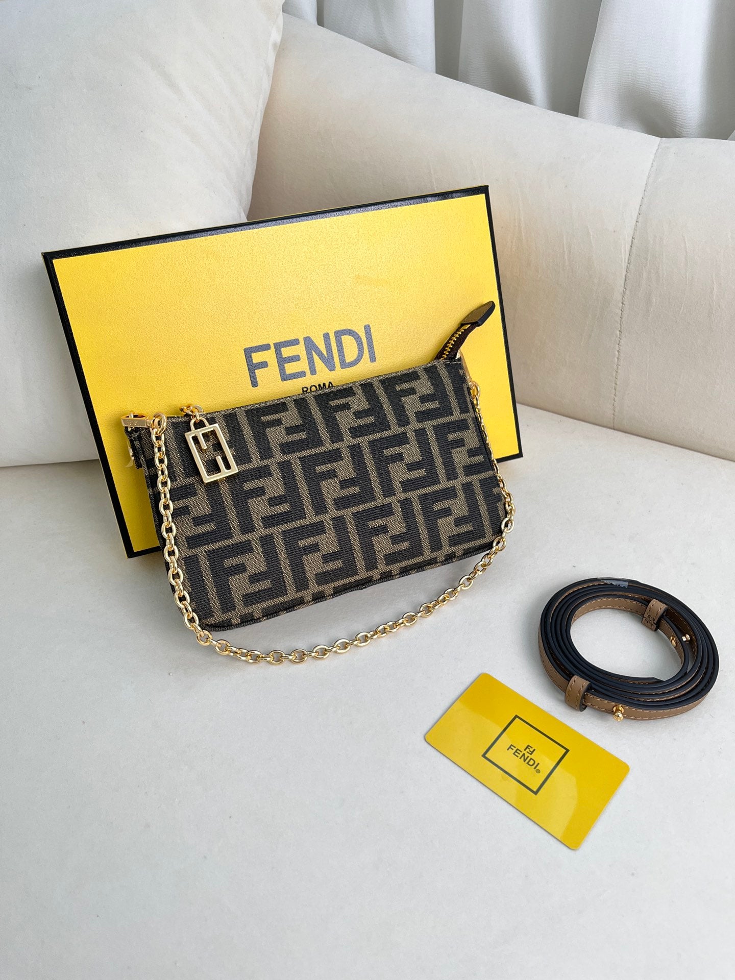 FENDI classic presbyopia mahjong bag is here