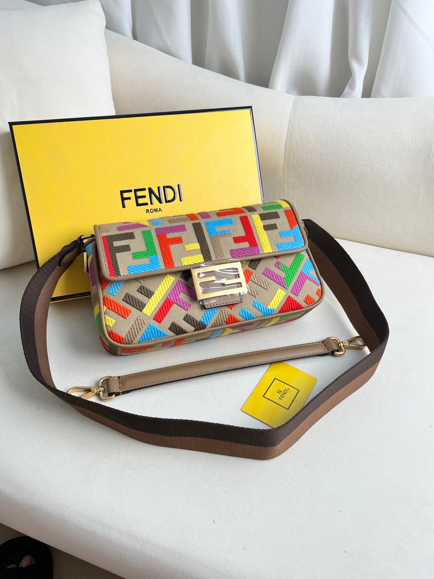 Color matching apricot M latest Baguette FF logo