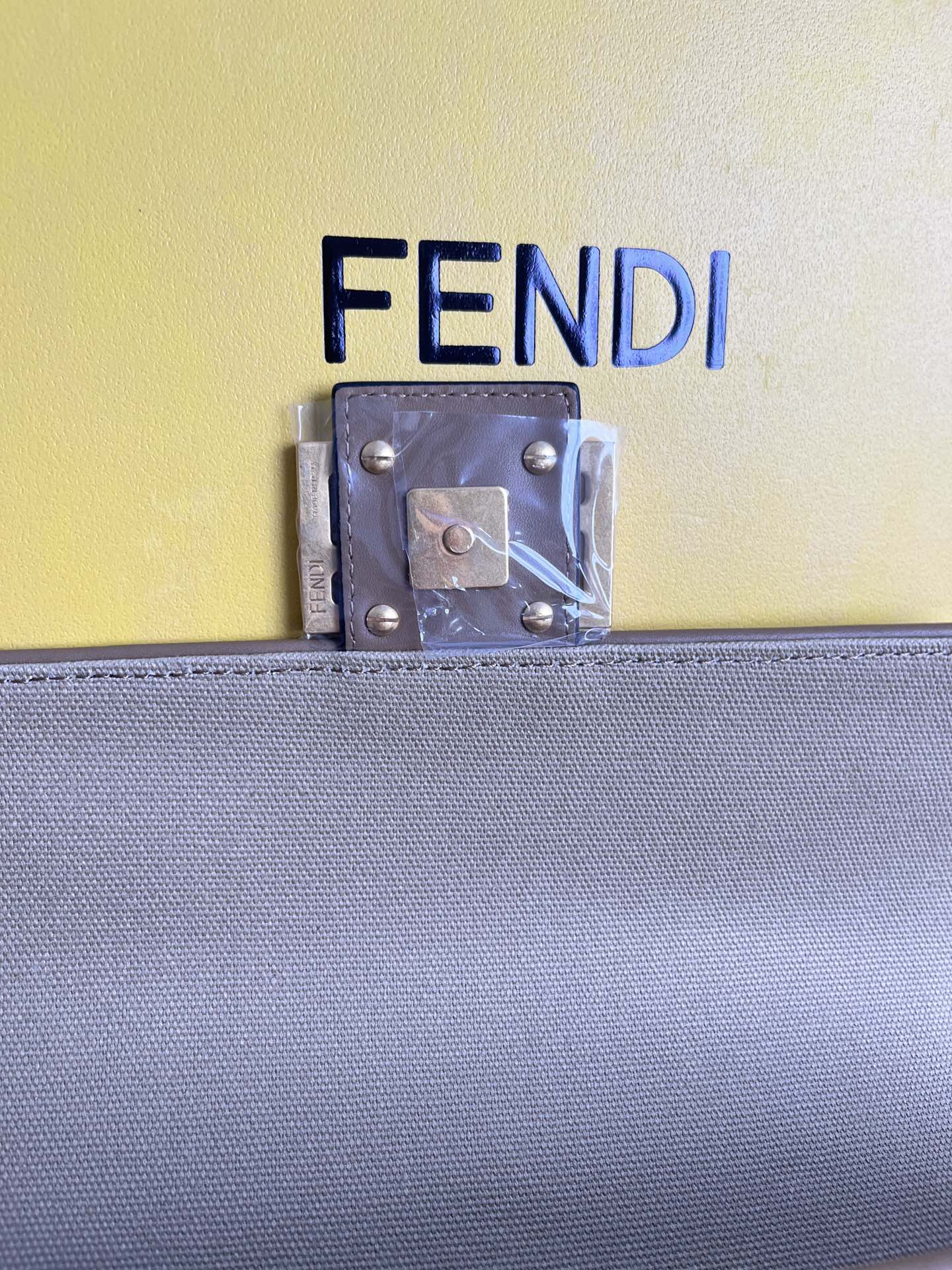 Color matching apricot M latest Baguette FF logo