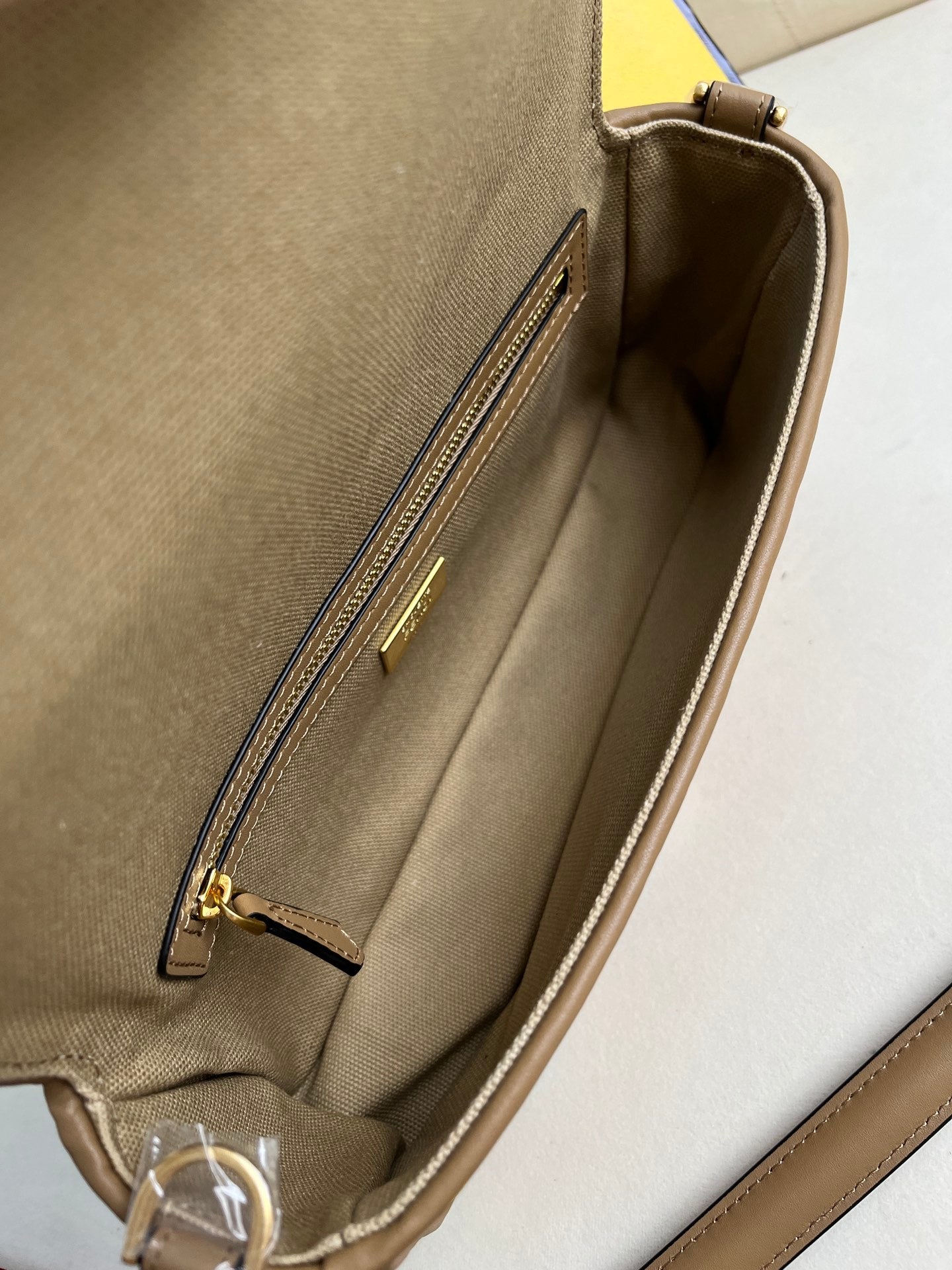 Color matching apricot M latest Baguette FF logo
