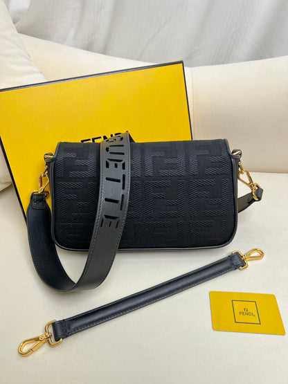 FENDI hot classic Baguette