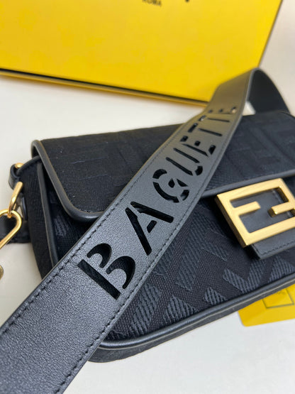 FENDI hot classic Baguette