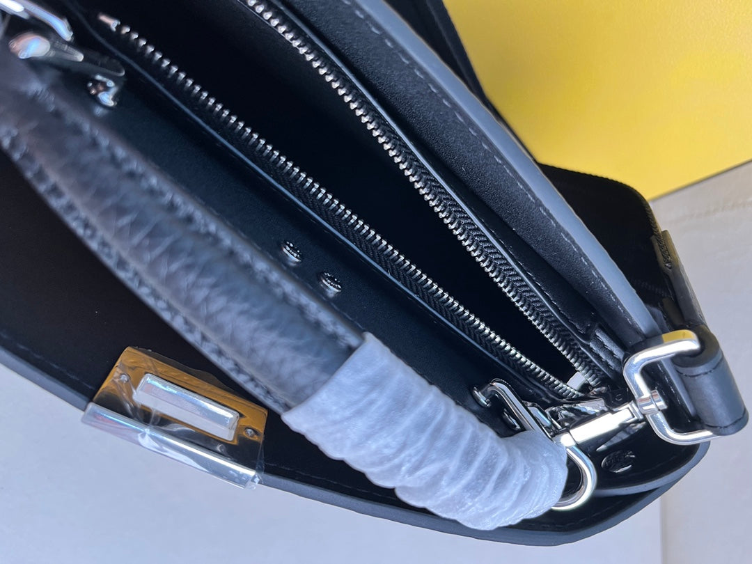 FENDI classic Peekaboo ISeeU XCross handbag in full grain leather.