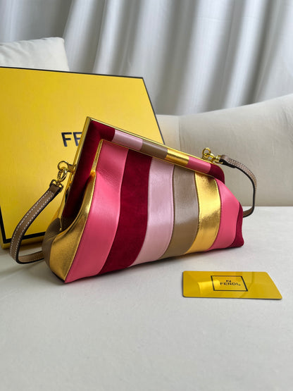 First Cloud/Clip Bag - Diagonal Bar Color Matching System