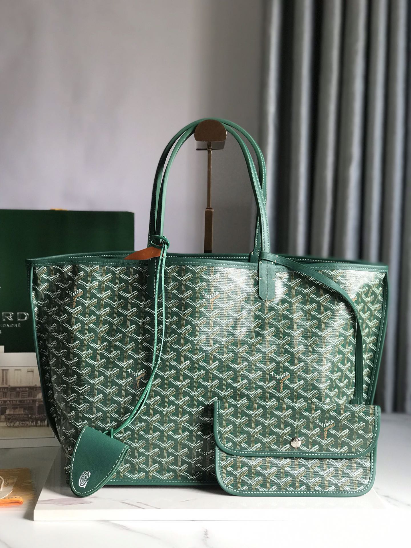 ❤️Reversible Anjou Reversible Tote Trumpet