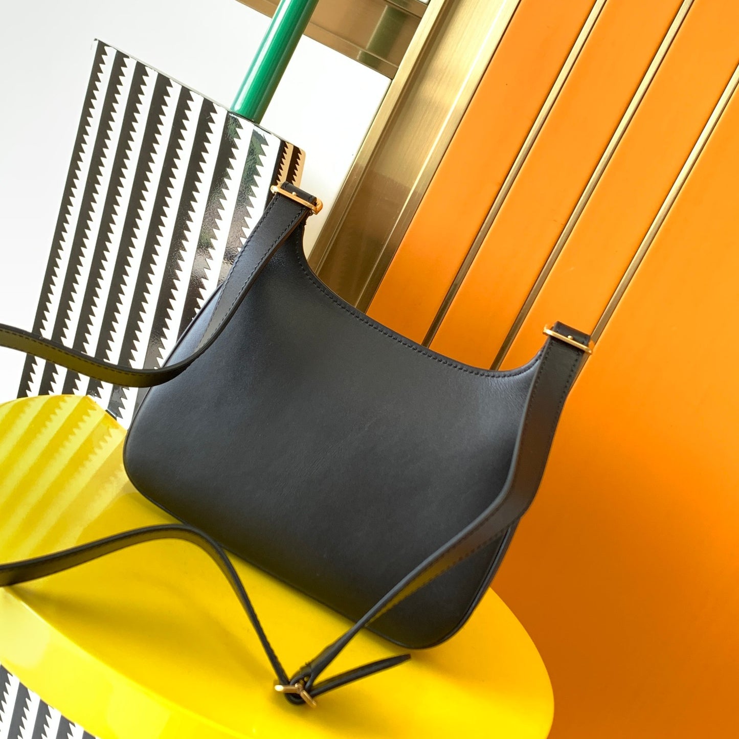[Original leather] 2023 new saddle bag, Style number: 686742 original leather