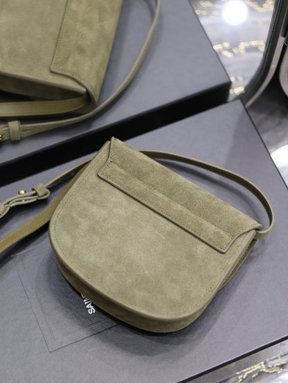 Kaia small_Army Green Matte  Model: 619740