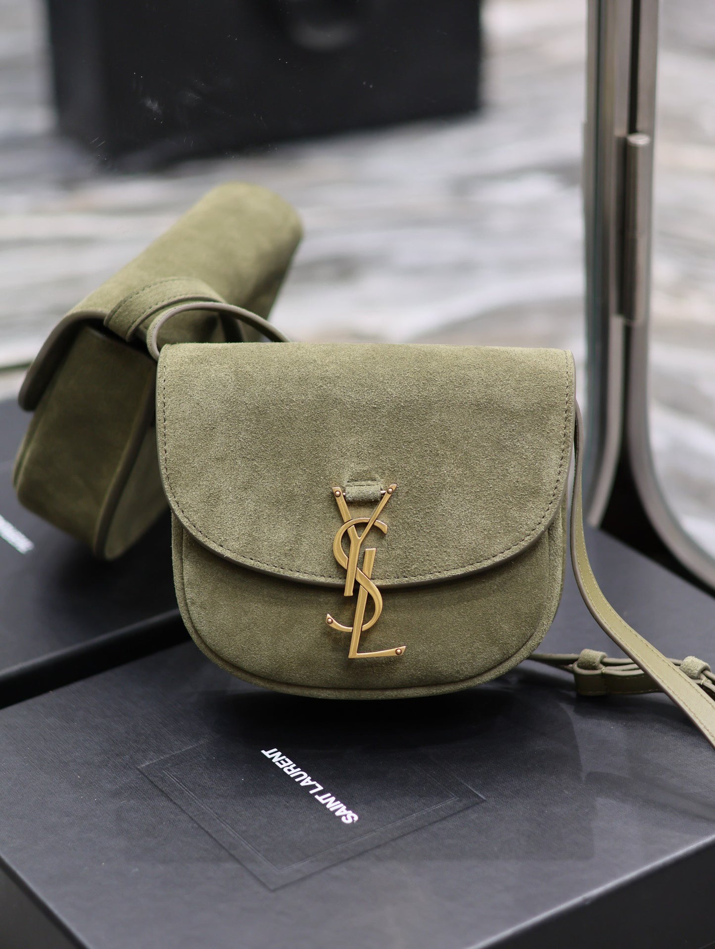 Kaia small_Army Green Matte  Model: 619740