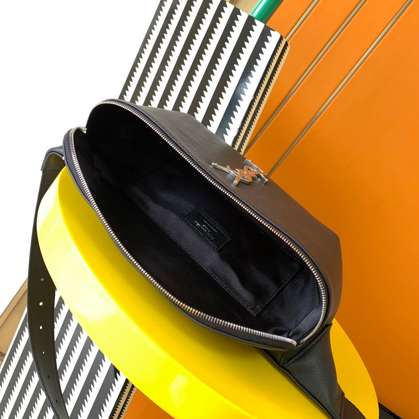[Original leather] Y's latest big logo pocket bag [gift] made of high-grade original goat leather