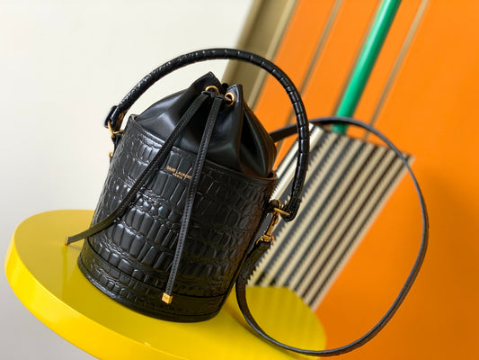 [Original leather]  new bucket bag! Model: 686723