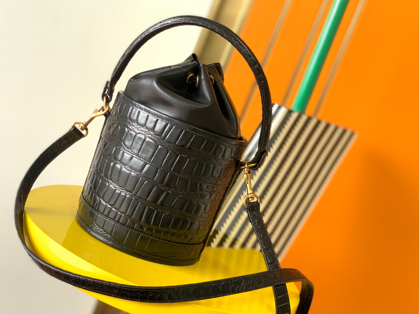 [Original leather]  new bucket bag! Model: 686723