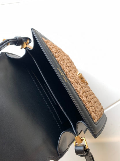 【Original Leather】🌸👍"Grass Weaving Series"𝐂𝐚𝐬𝐬𝐚𝐧𝐝𝐫𝐚No.: 532753🍁