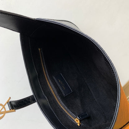 [Original leather] ▪️𝑳𝑬 5 𝐀̀ 7 ▪️New snake pattern Model: 657228