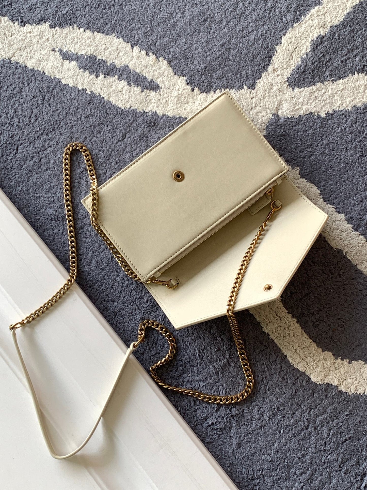 [Original Leather] 🔥LE CASSANDRE Smooth Leather Envelope Chain Bag Model: 743050