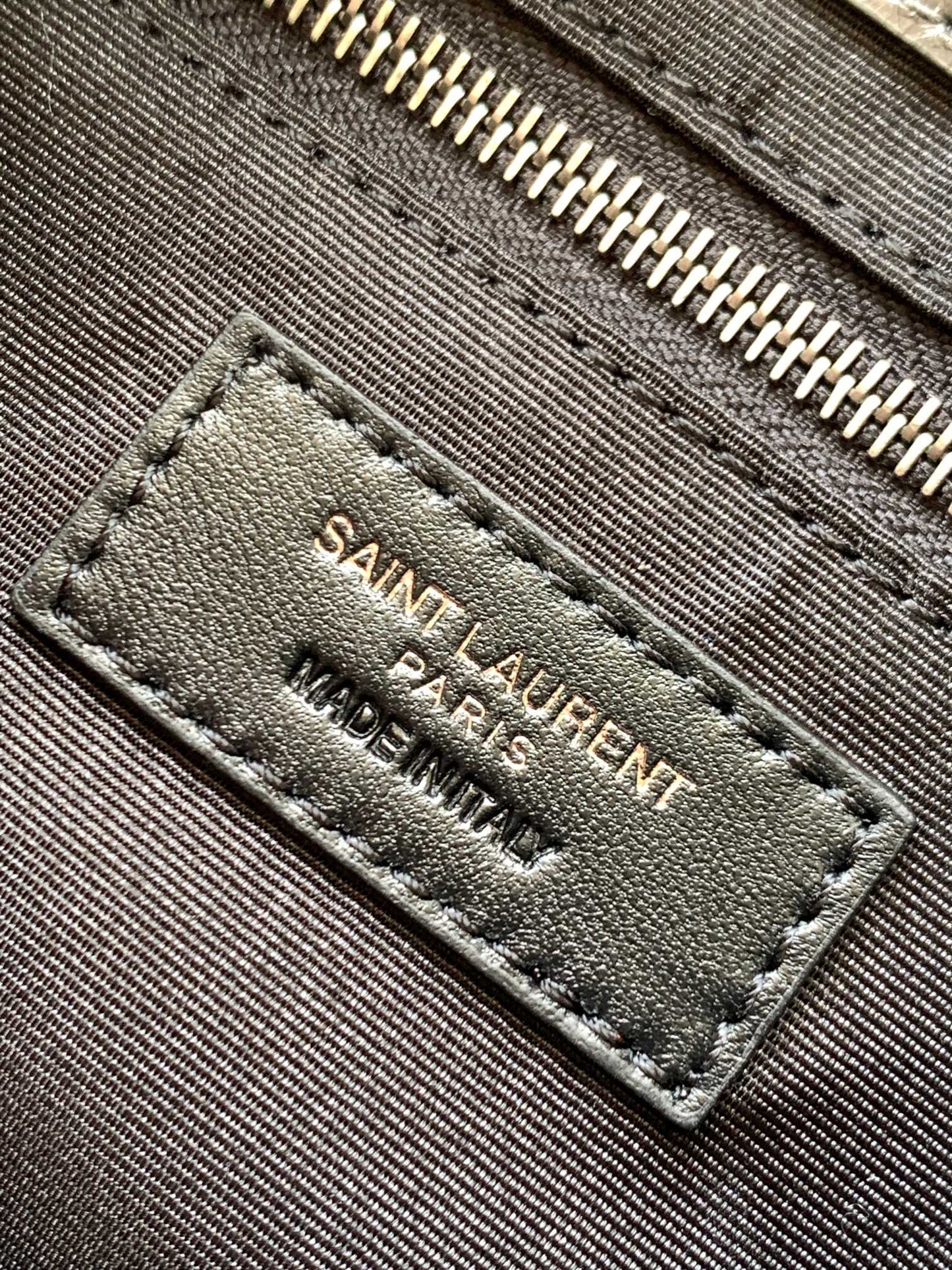 [Original Leather] Sales Champion 𝒏𝒊𝒌𝒊 𝒄𝒉𝒂𝒊𝒏 𝒘𝒂𝒍𝒍𝒆𝒕chain small satchel! Model: 583103.
