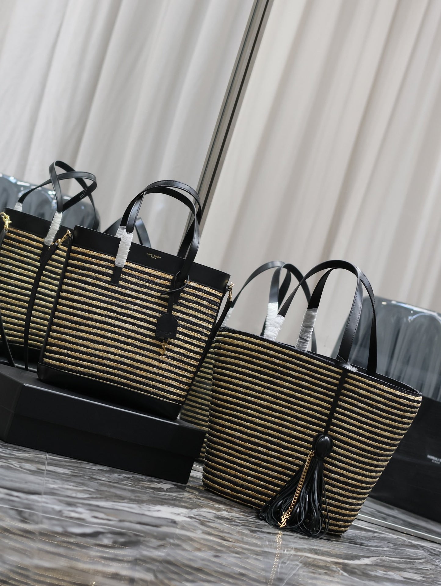 Shopping bag/bucket tassel bag_ Black apricot stripe gold buckle with leather