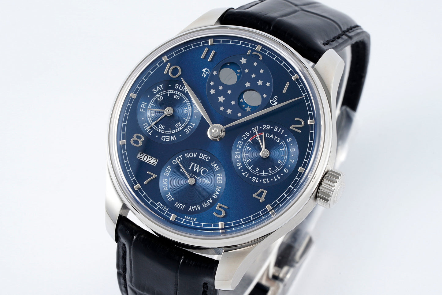 APS new product IWC Portuguese series perpetual calendar watch, the most complicated watch in the replica world, all functions are synchronized with the original ones, and all functions are adjusted through the handle