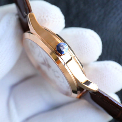 The new product—Patek Philippe, the king of formal watches, makes a shocking debut.