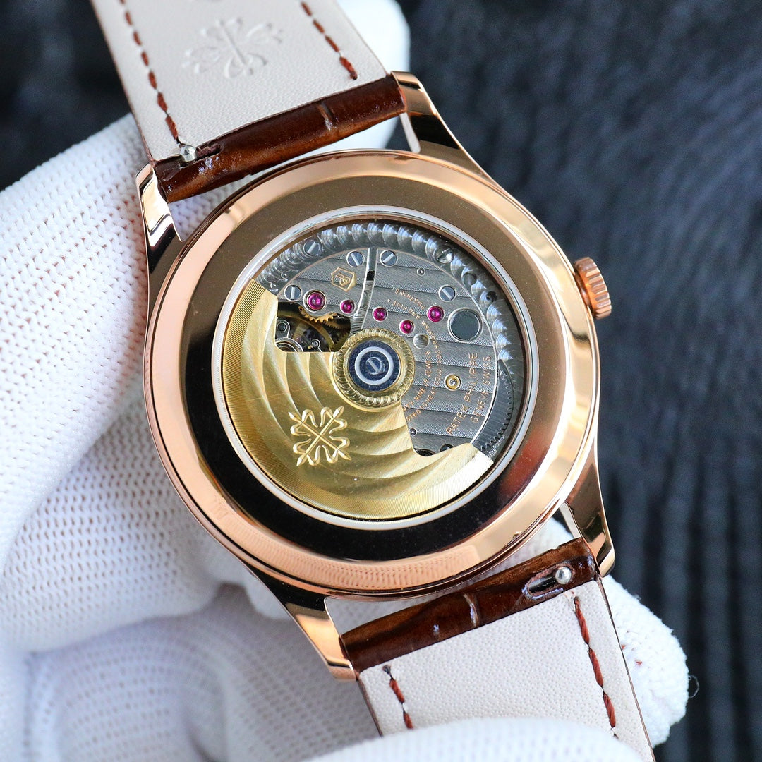 The new product—Patek Philippe, the king of formal watches, makes a shocking debut.
