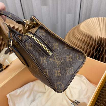 ✨ M46653  本款 OnTheGo 托特包融合 Giant Monogram