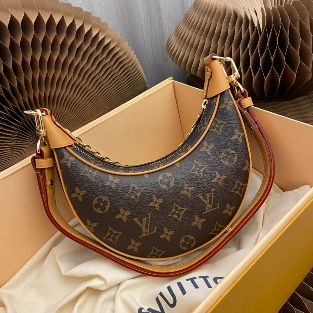M81098 Moon Bag🌙Odeo small handbag, using Monogram canvas and reinforced leather corners to convey a retro feel
