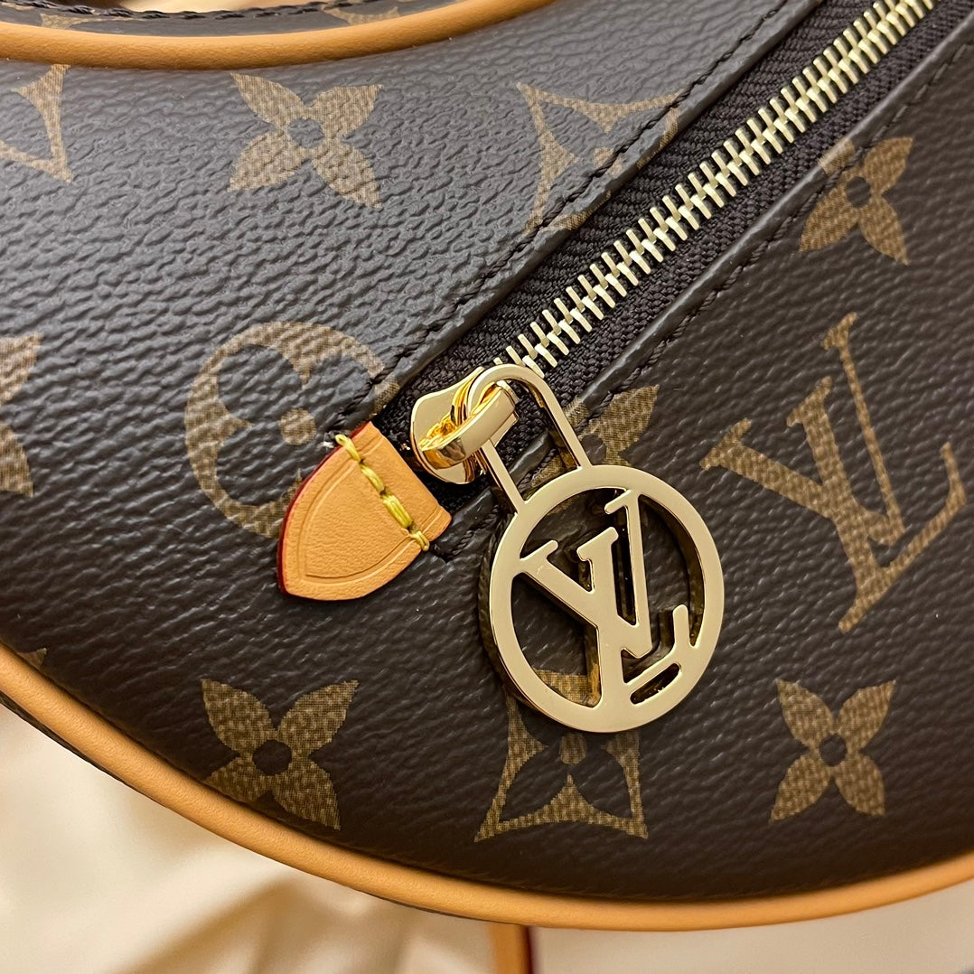 M81098 Moon Bag🌙Odeo small handbag, using Monogram canvas and reinforced leather corners to convey a retro feel