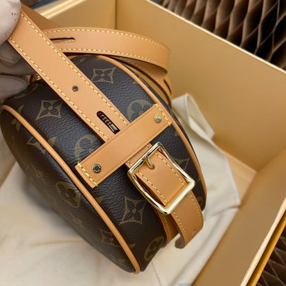 M45149 M45578 Nicolas Ghesquière draws inspiration from Louis Vuitton’s travel heritage