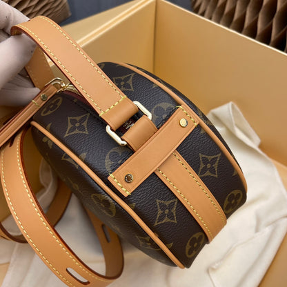 M45149 M45578 Nicolas Ghesquière draws inspiration from Louis Vuitton’s travel heritage