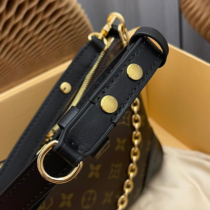 [Chip version] M45831 Presbyopic black leather Odeon small handbag