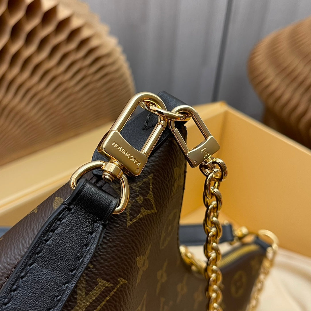 [Chip version] M45831 Presbyopic black leather Odeon small handbag