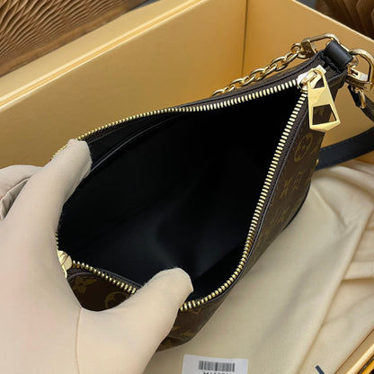[Chip version] M45831 Presbyopic black leather Odeon small handbag