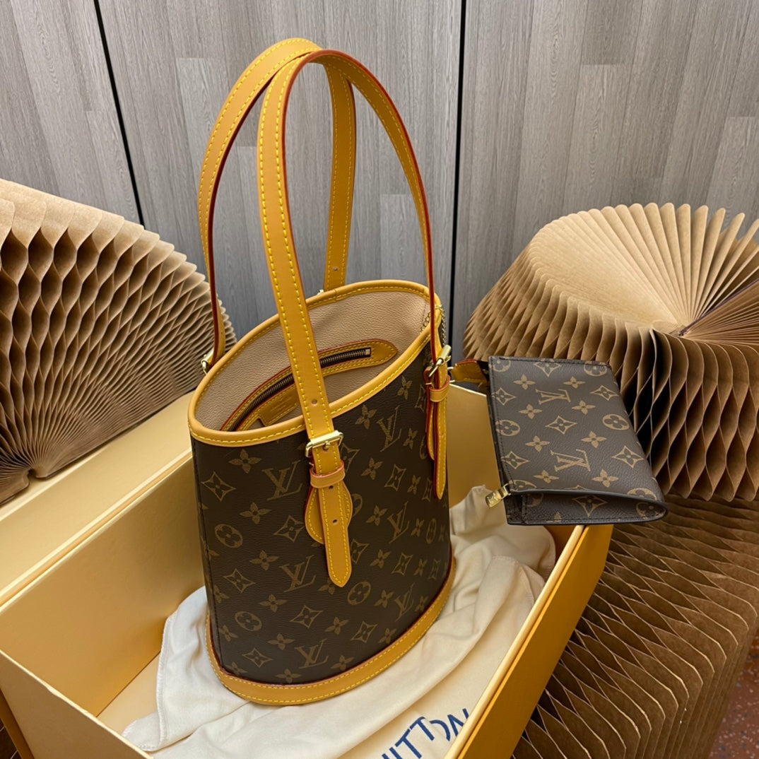 Style number: M42238 Second-hand Vintage bucket bag, out-of-print limited edition 26cm