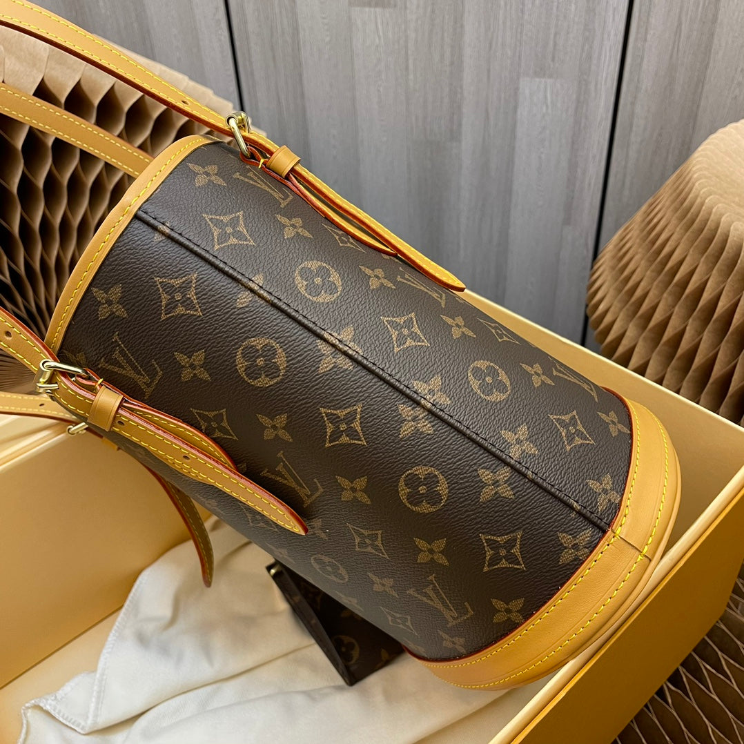 Style number: M42238 Second-hand Vintage bucket bag, out-of-print limited edition 26cm