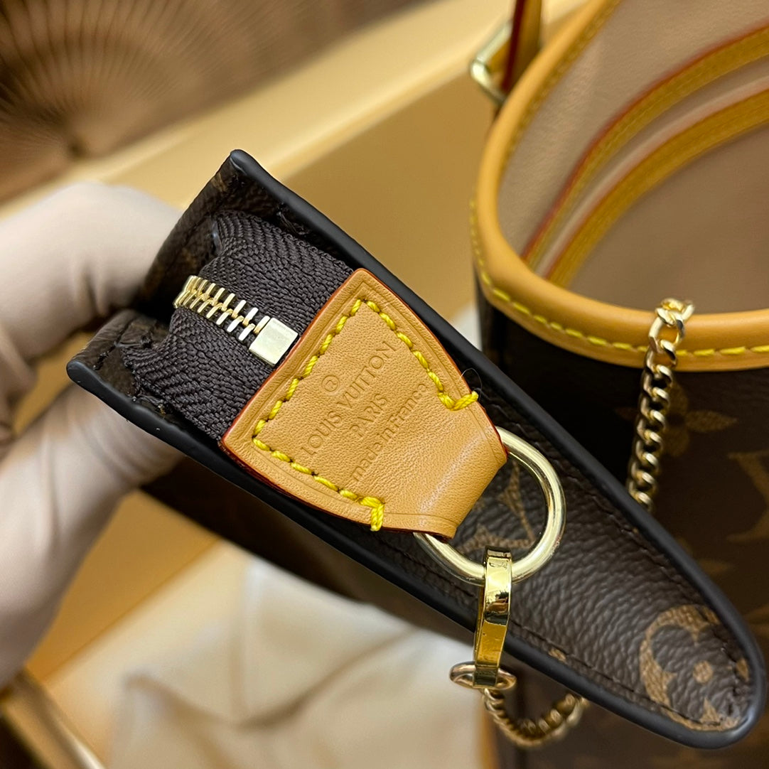 Style number: M42238 Second-hand Vintage bucket bag, out-of-print limited edition 26cm