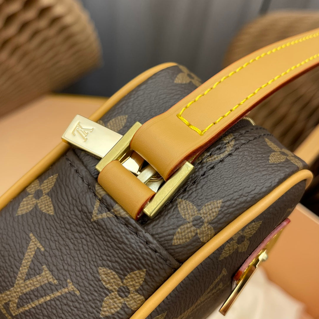 ✨ M51183, second-hand small shoulder bag, classic Monogram presbyopic canvas constitutes a simple bag style