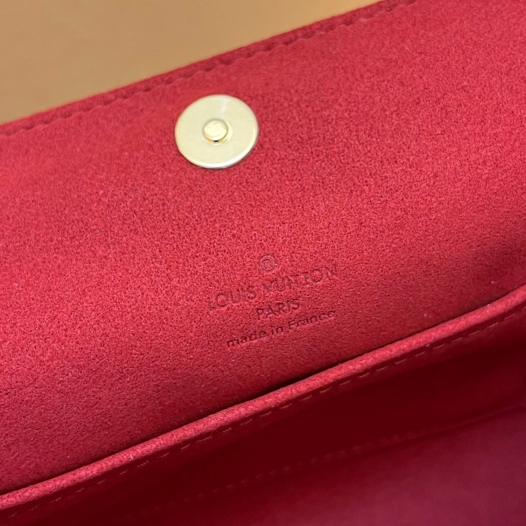 [Chip version] Style number: 51900 box bag, same style as Beckham,