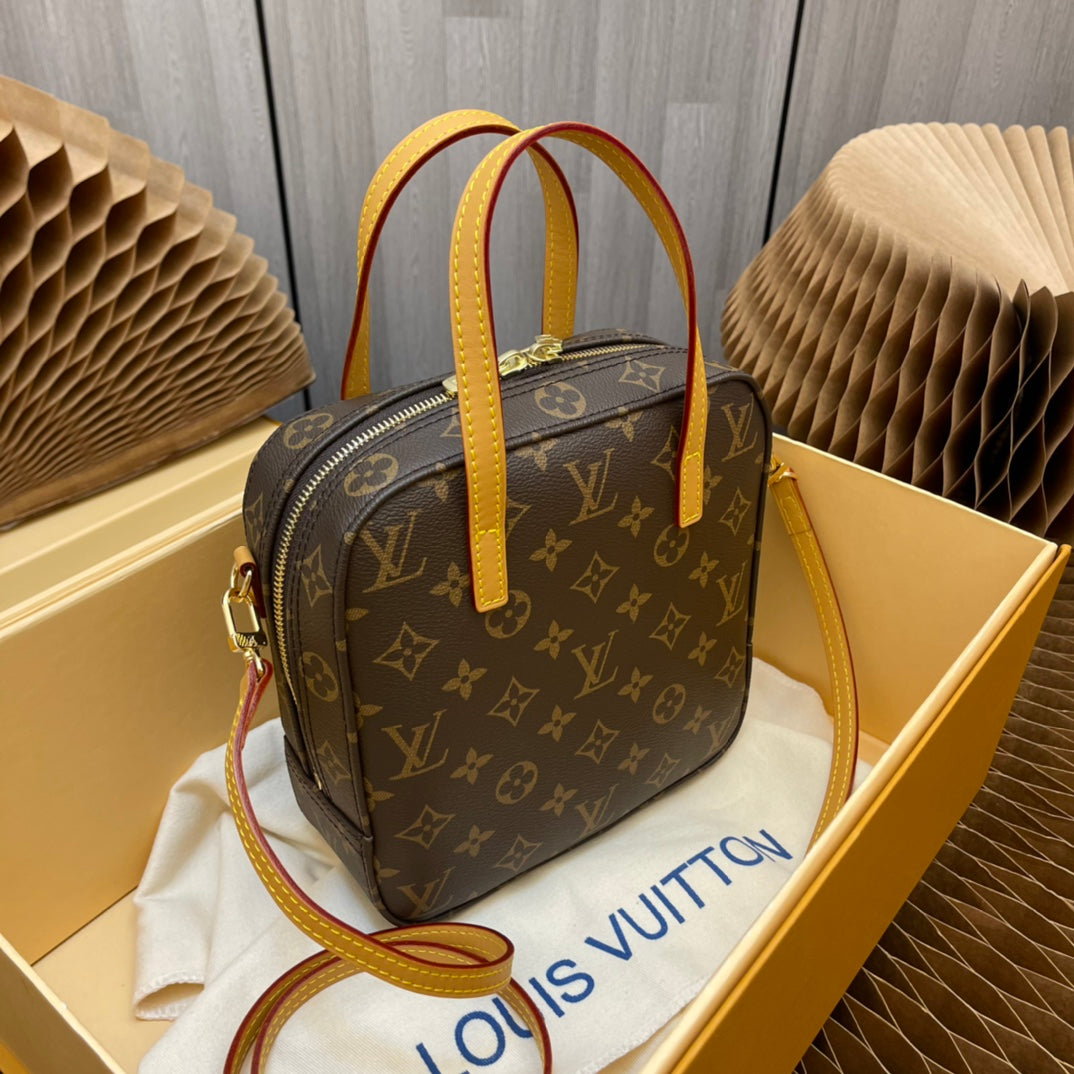 Model No. M47500 Nano Noé Cosmetic Tote Shoulder Bag