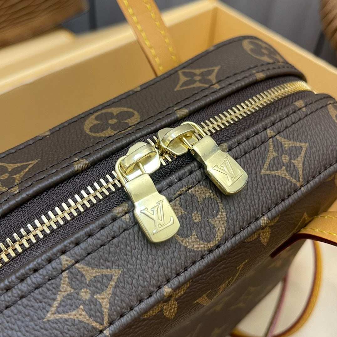 Model No. M47500 Nano Noé Cosmetic Tote Shoulder Bag