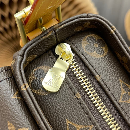 M51164 Second-hand bag, small handbag, little camel is coming