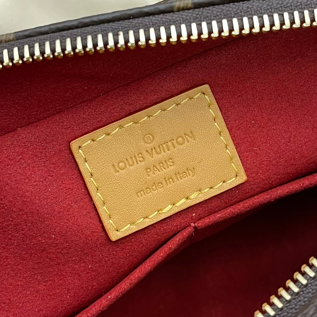 M51164 Second-hand bag, small handbag, little camel is coming
