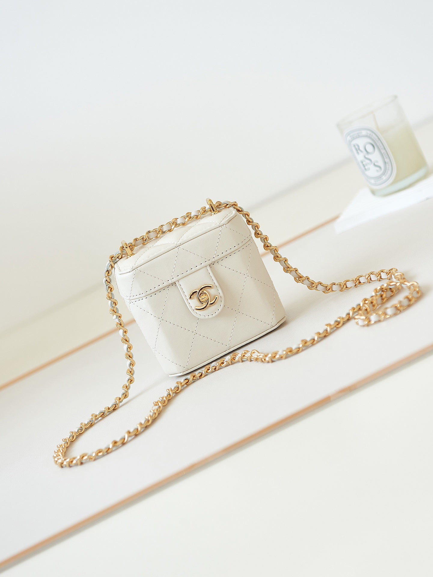 Chanel ✅Chanel 9.1🌟The latest small box on the first day of price increase AP3 shared that this small box is so beautiful and super exquisite. The bag body is octagonal