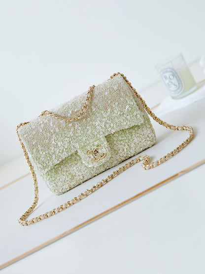 23C beads cf An irresistible sequin bag Style number AS3965 Size 15-20-7
