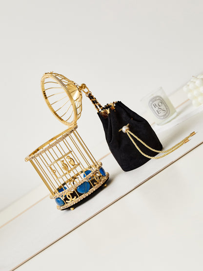 The high-end handicraft workshop has produced a "birdcage" in real life. It's a stunning work of art❕❕❕❕